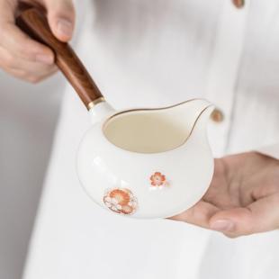 德化羊脂玉陶瓷公杯圆茶海壶型公杯有把海侧把海家用功夫茶具配件