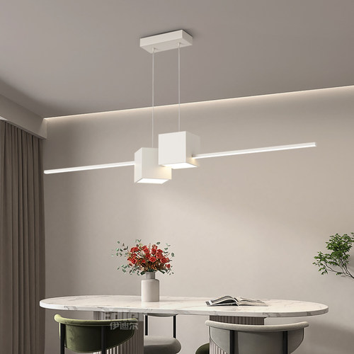 餐厅吊灯现代简约个性吧台茶餐厅led灯时尚飘窗书W房新款中山灯具