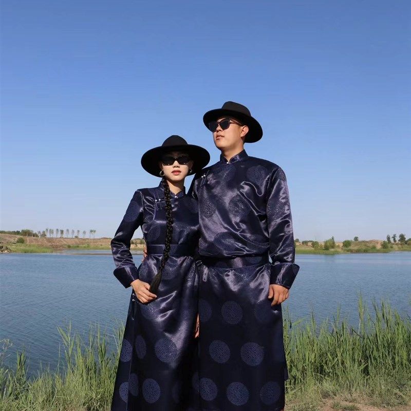 蒙古袍男蒙古袍女新款情侣男女款缎面拍照演出日常U传统蒙古袍服