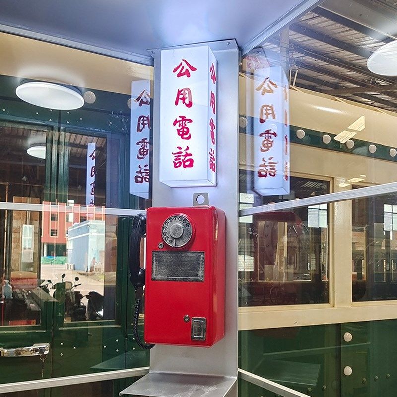 定制复古电话亭钢化玻璃镀锌材质防腐防锈纯手工打造铁艺模型摆件