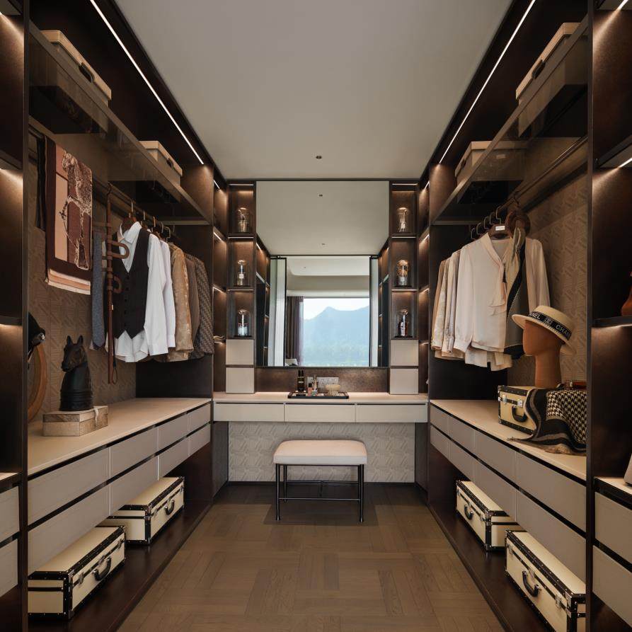 定制转角衣帽间定制卧室轻奢走入式衣帽间衣柜定制玻璃门大衣柜