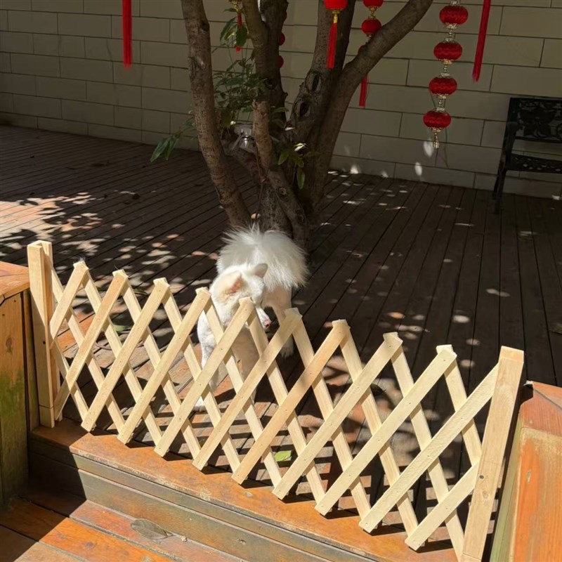 防腐木伸缩栅栏围栏室内狗猫宠物隔断院子拦门栅栏户外护栏围起来