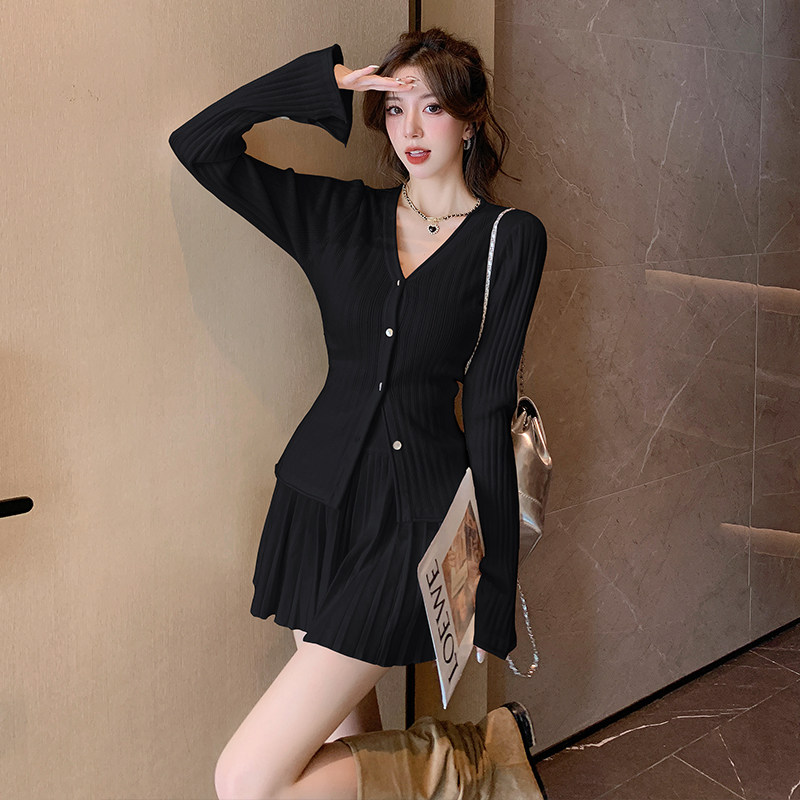 针织套装女上衣针织开衫+裙子百褶短裙两件套小个子收腰内搭套装,女装/女士精品,时尚套装,淘宝优惠券,粉丝福利购,淘宝优惠卷