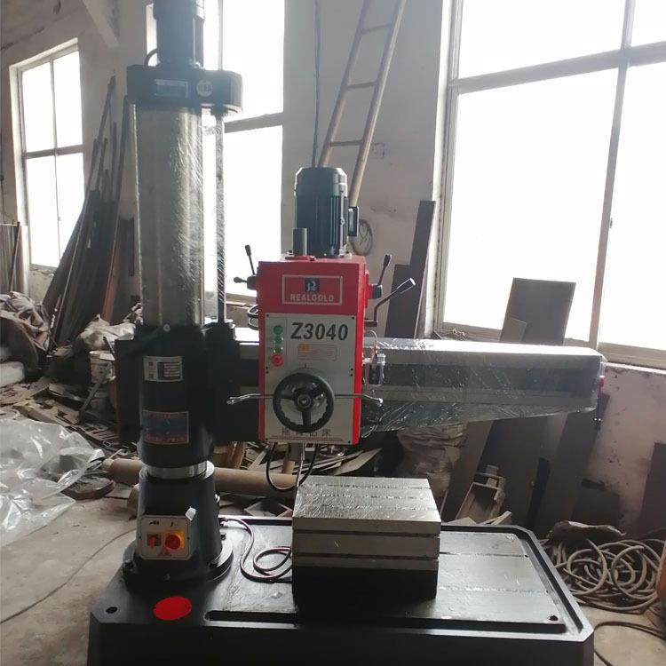 厂家直销机械摇臂钻床Z3040自动进刀升降齿轮传动工业立式钻床