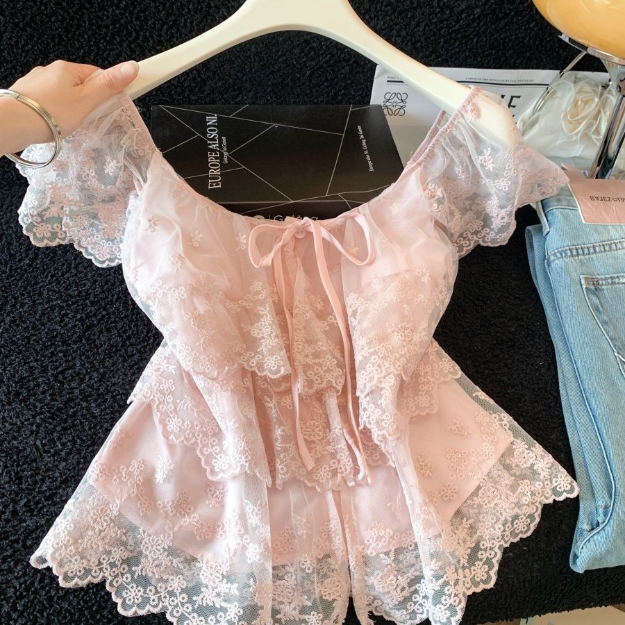 韩式甜美荷叶边叠层蕾丝荷叶边露肩吊带背心夏季新款修身上衣