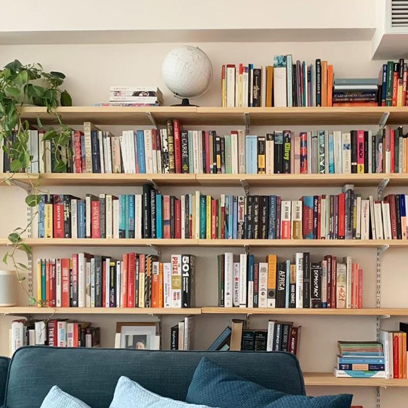 墙面书架隔板壁挂书柜卧室客厅沙发墙上创意书架多层置物架实木板