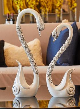 欧式结婚礼物红色天鹅摆件创意电视酒柜客厅玄关家居婚房软装饰品