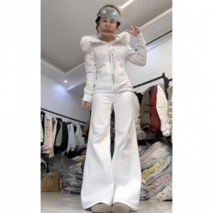 冬季加绒加厚可拆卸毛领刺绣连帽外套女重磅修身显瘦保暖开衫卫衣