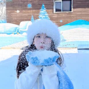 -30℃保暖装备！东北防寒蓝色手套围巾帽子女哈尔滨雪景过冬穿搭