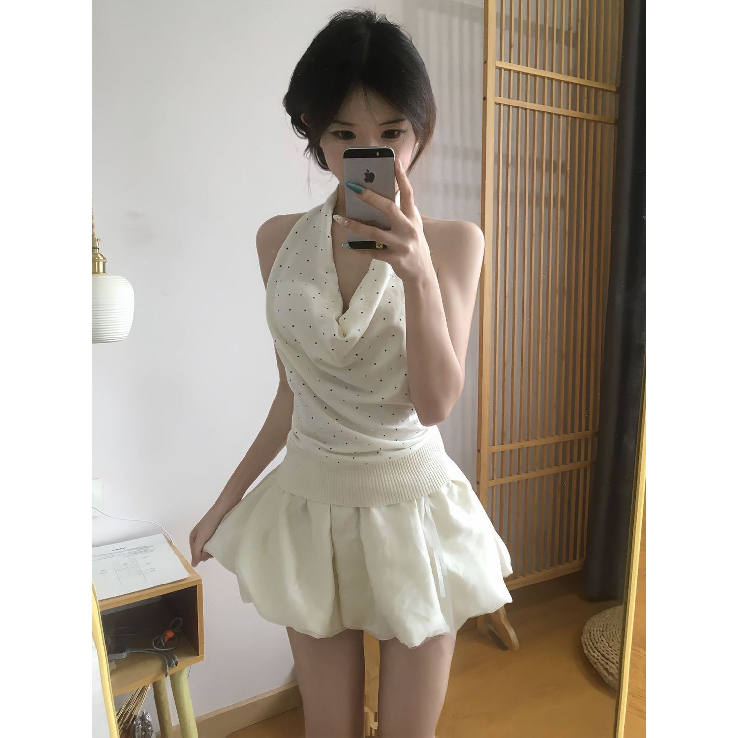 碎落星河 miu系千金感波点荡领一字肩两穿上衣+米色花苞裙两件套
