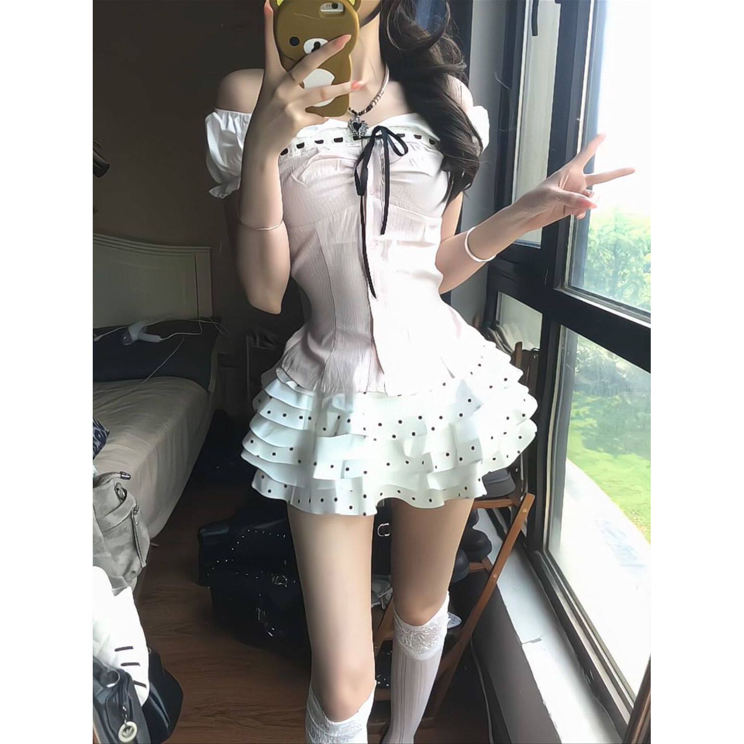 甜波云梦 温柔甜美撞色拼接泡泡袖上衣+波点蛋糕蓬蓬短裙两件套女