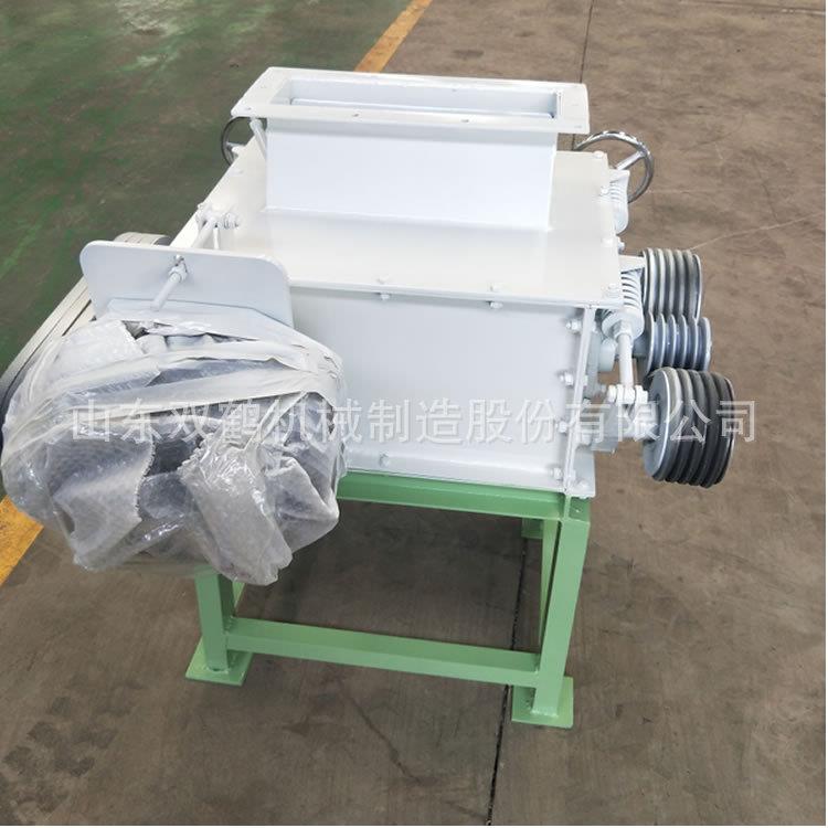 河北饲料机械厂对辊破碎机大颗粒破成小颗粒的设备玉米破碎机