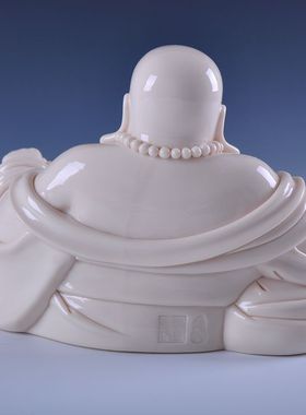 弥勒佛招财摆件客厅陶瓷笑佛家居家用供奉装饰品办公室桌面摆件