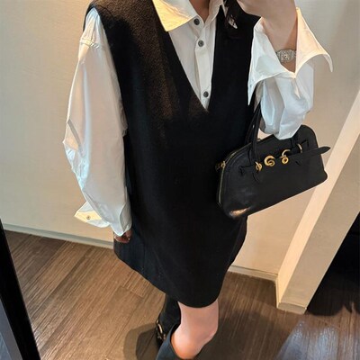 superniniyy 英区留洋学姐乖巧叠穿60%羊毛呢子背心裙宽松白衬衫