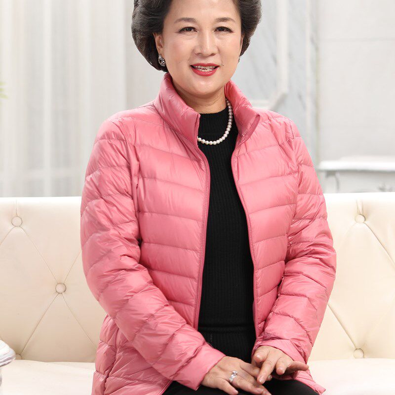 中老年人轻薄羽绒服女短款立领妈妈装加肥加大码宽松轻便保暖外套