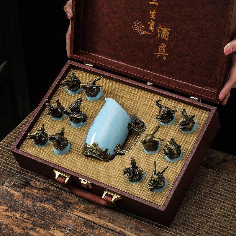 十二生肖陶瓷白酒杯酒具组套烈酒杯家用创意中式酒盅一口杯分酒器