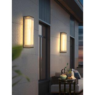 太阳能长条壁灯户外2024新款庭院围墙大门走廊人体感应外墙壁挂灯