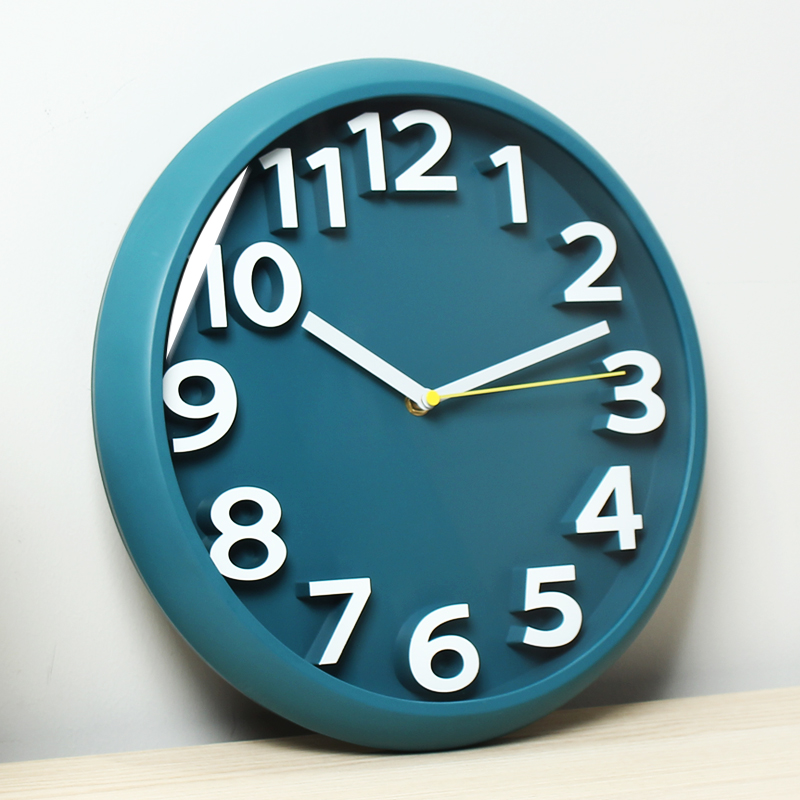 现代简约挂钟客厅家用时尚时钟挂墙免打孔创意静音石英钟挂表钟表