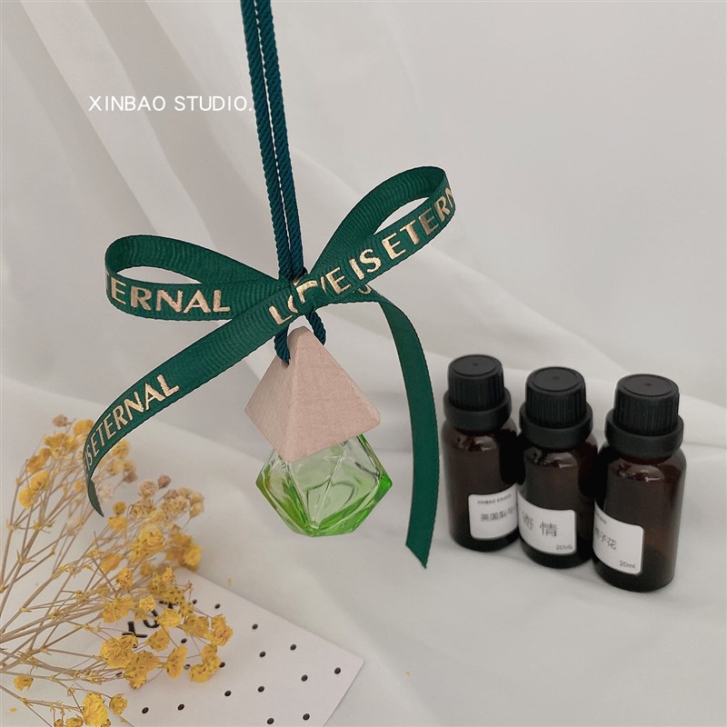 专用车载香薰精油补充液汽车香水瓶挂件扩香石家用香薰机附送滴管