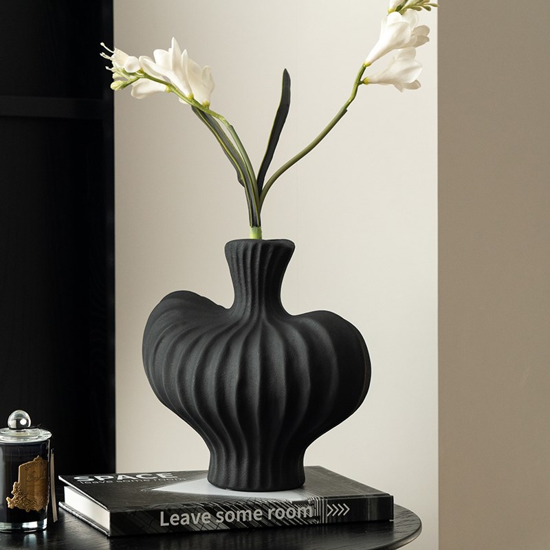 赫本家花瓶摆件中古风p客厅插花轻奢法式高级感餐桌装饰品陶瓷花