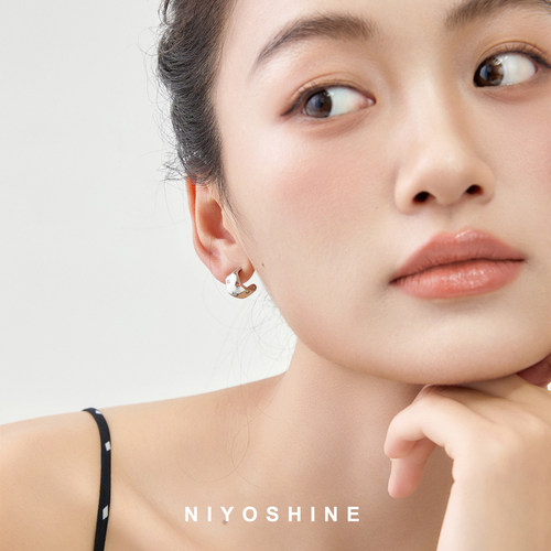 微镶彩色锆石星芒耳钉女小众新款