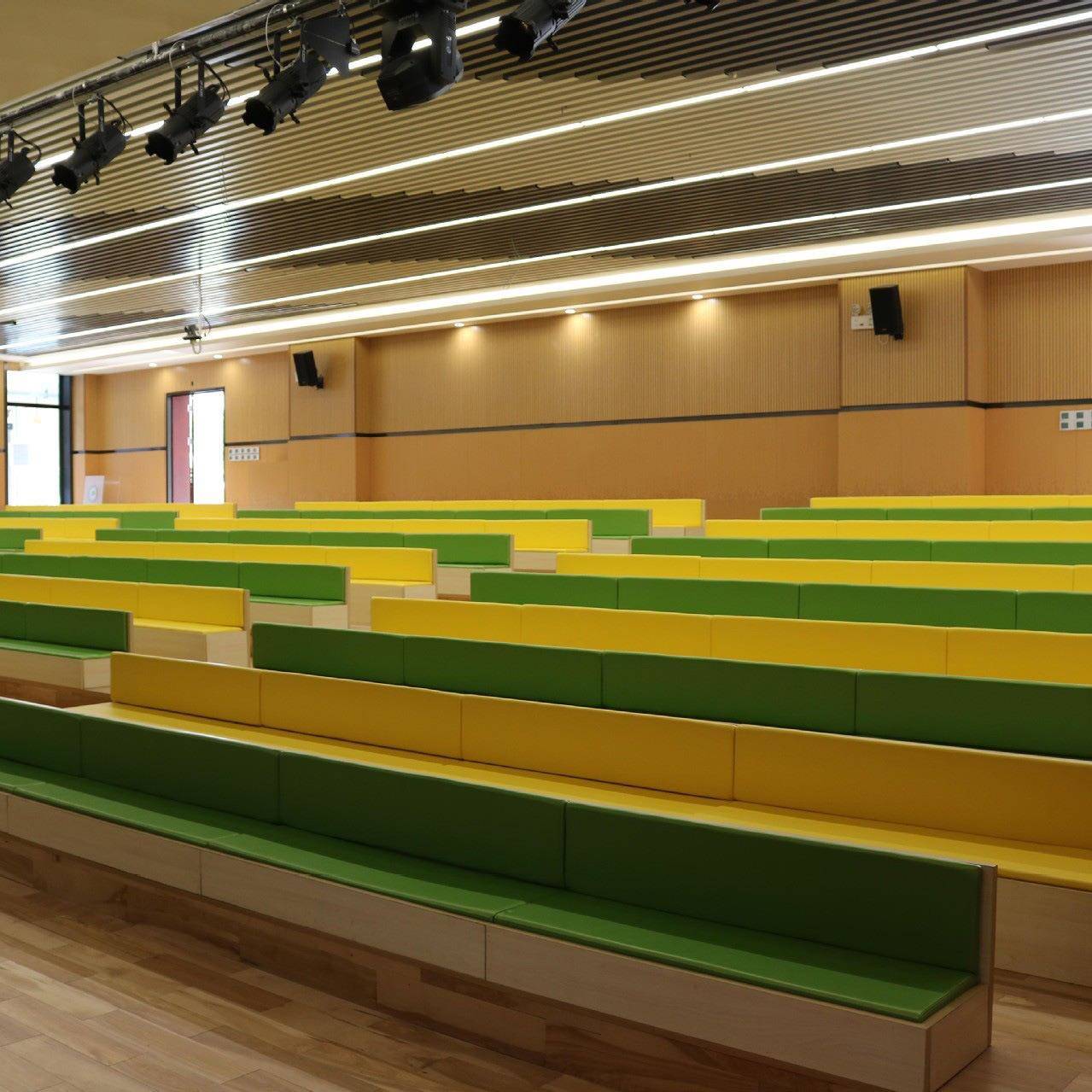 厂家学生多媒体教室连排沙发软包学校阶梯教室简约排椅