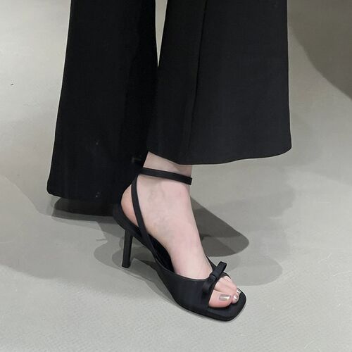 黑色高跟鞋女夏季2024新款蝴蝶结绝美凉鞋细跟高级感法Z式高跟凉