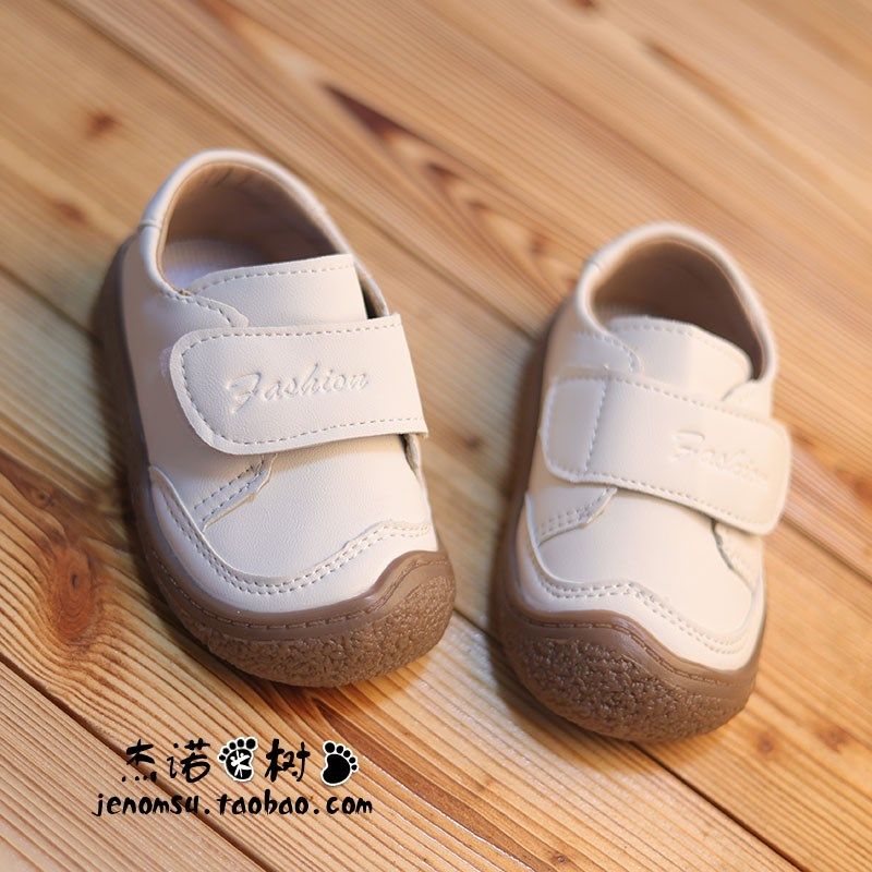 男童豆豆鞋2024春新款英伦风婴儿软底女宝皮鞋小童0-1-2-3岁单鞋