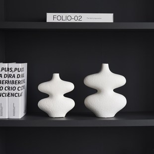 侘寂风民宿酒柜摆件中古艺术素白陶瓷花瓶现代几何抽象花器装饰品