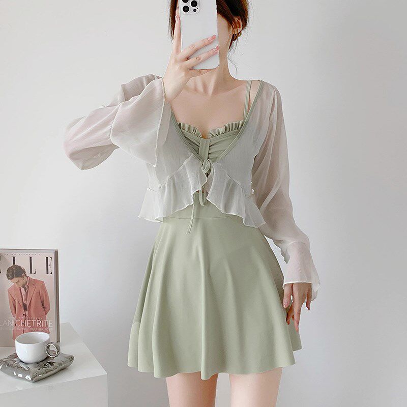 游泳衣连体女款2024新款微胖女孩遮肉保守高级感显瘦小个子泡温泉