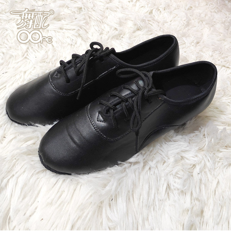 男童跳舞鞋练功鞋软底拉丁舞新款