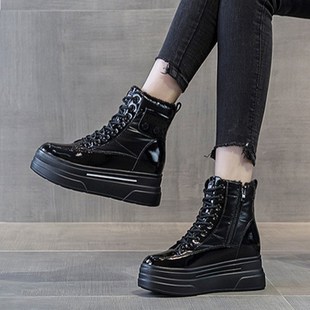 雪地靴女马丁靴冬季加绒加厚厚底内增高短靴冬天配大衣的高帮鞋子