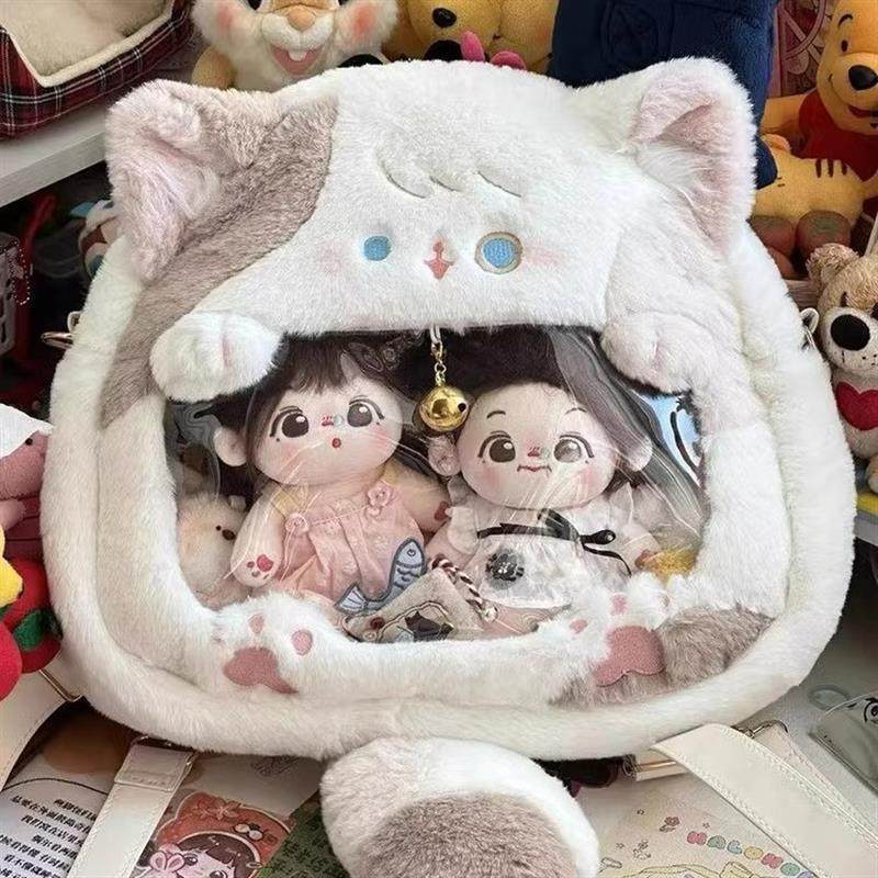 可爱萌猫咪痛包公仔背包三花猫斜挎包小狗玩偶双肩包女孩毛绒少女