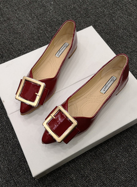 平底方扣尖头单鞋女2025新款秋季漆皮软底瓢N鞋浅口平跟温柔淑女