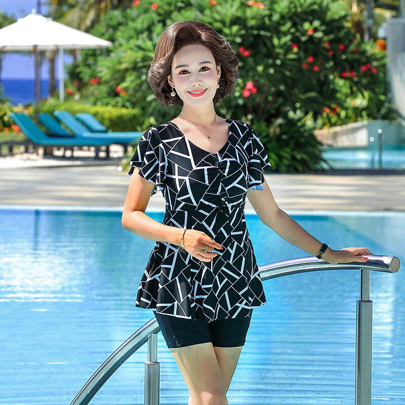 游泳衣女2024新款妈妈款遮肚显瘦分体式保守中老年大码泡温泉泳装