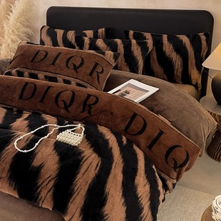 高级感兔毛绒四件套美拉德风被套加绒床单学生宿舍牛奶绒三件套