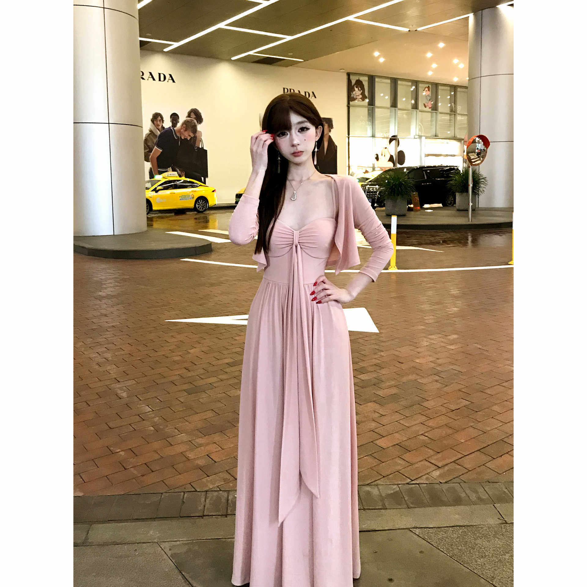 2025新款法式纯欲风粉色吊带连衣裙子女早秋季开衫穿搭配长裙套装