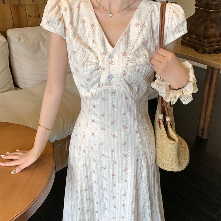 夏季学院风V领宽松中长款碎花连衣裙女韩版学生气质度假过膝长裙