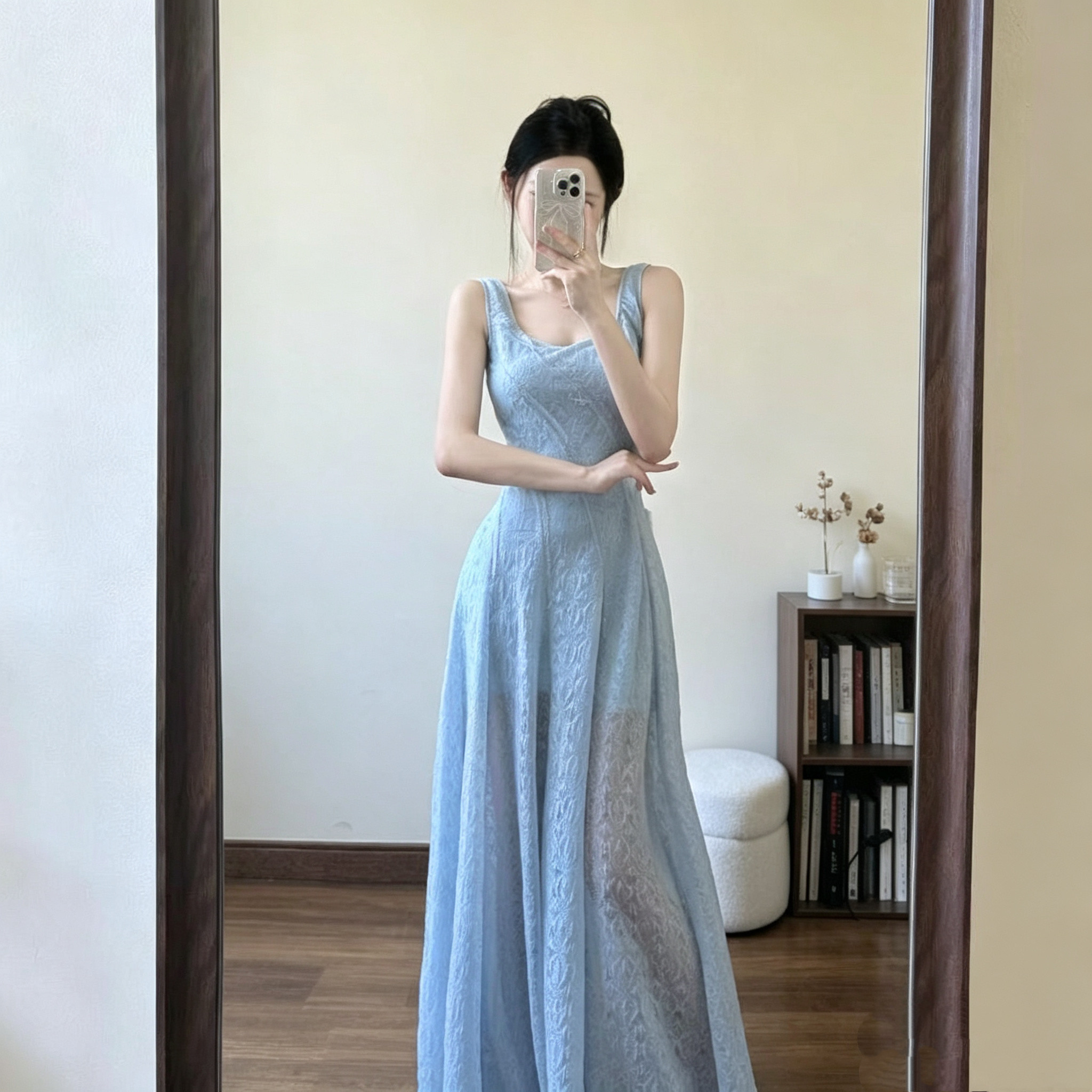 法式蓝色方领无袖吊带连衣裙女夏季海边度假气质高级感显瘦长裙子