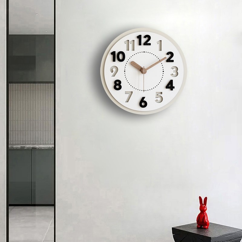 静音奶油风钟表挂钟客厅202y4新款家用免打孔现代简约创意挂墙时