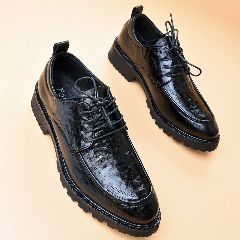 秋冬皮鞋男款年轻人商务正装软底休闲透气工作上班男鞋结婚新郎鞋