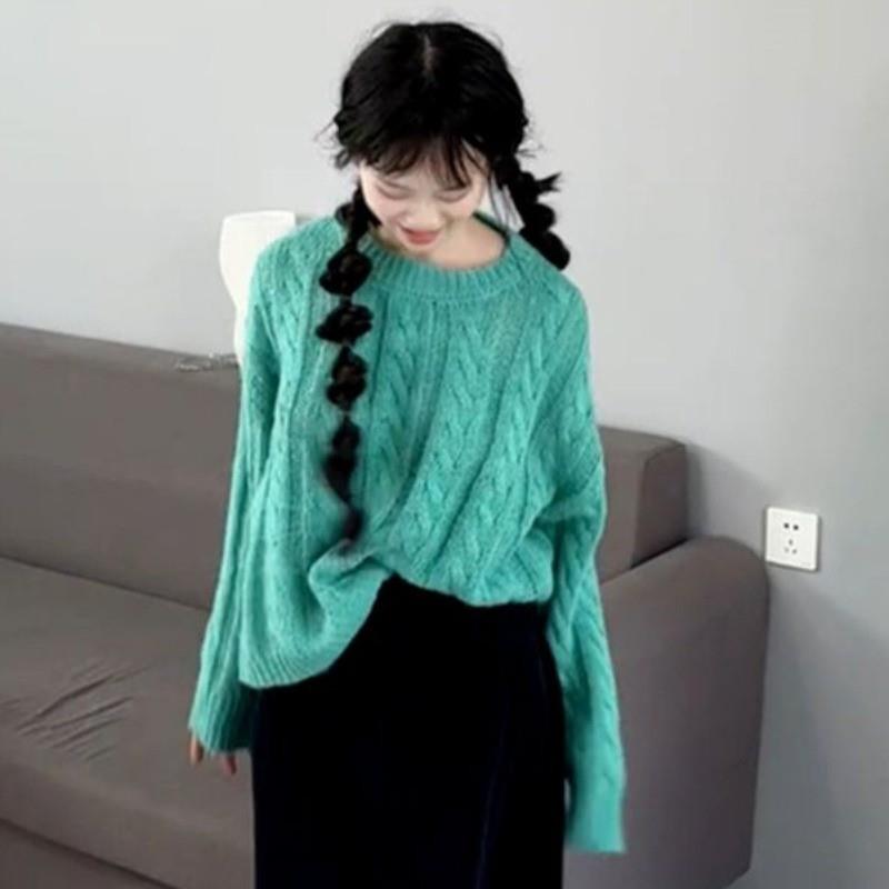 巨好看的轻熟早秋绿色套头