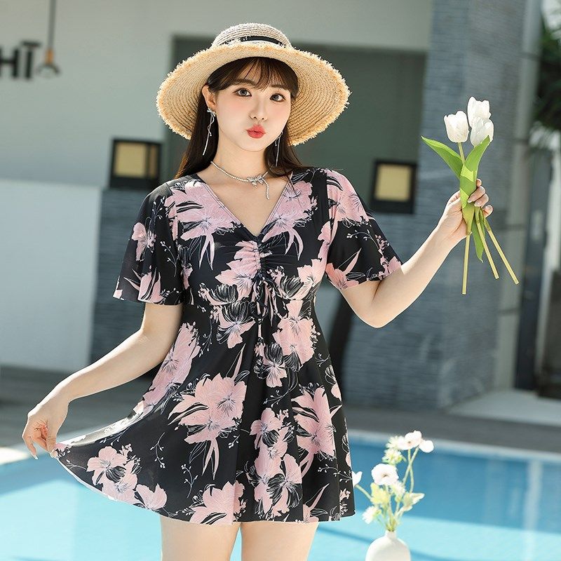 女士泳衣大码连体胖妹妹遮肚子300斤保守裙式微胖遮肉200斤泡温泉