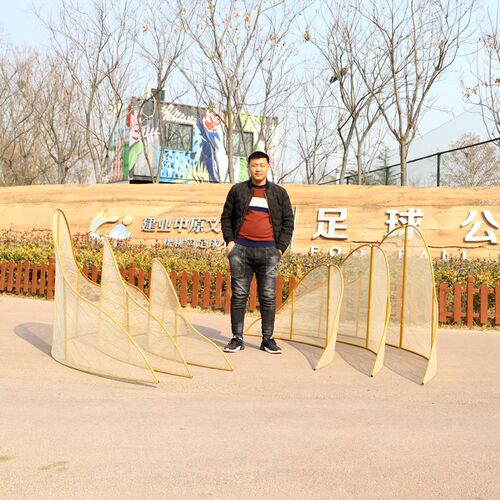 新款婚庆道具铁艺贴纱假山路引婚礼圆形T台装饰摆件舞台现场