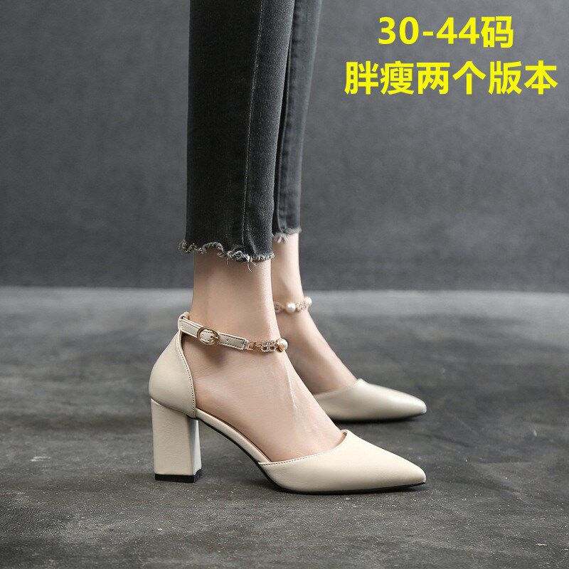 2025新款高跟i鞋小码31 32 33尖头粗跟一字扣大码单鞋女41-43凉鞋