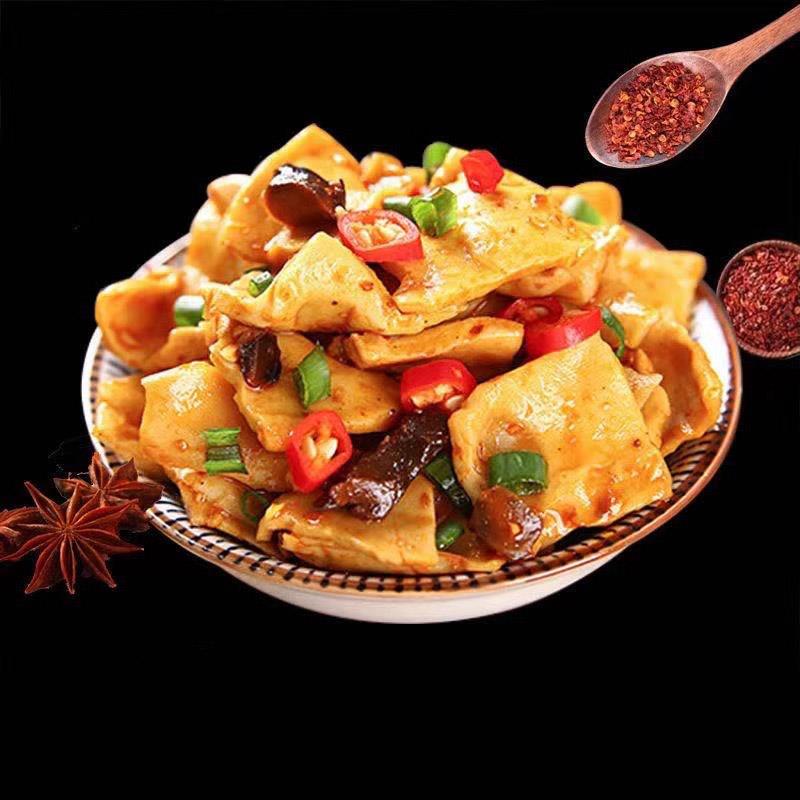 新品香菇豆干辣条豆腐干麻辣零食小包装大礼包休闲小吃美食品爆款