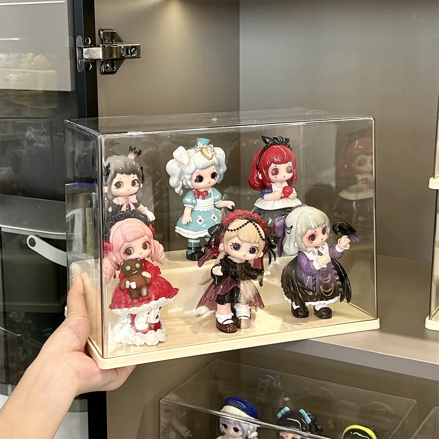 又梨亚克力防尘阶梯手办展示盒图片