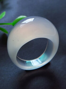 天然红玛瑙水滴聚财扳指 草绿黑白色 玉髓敛财指环玉石戒指男女款