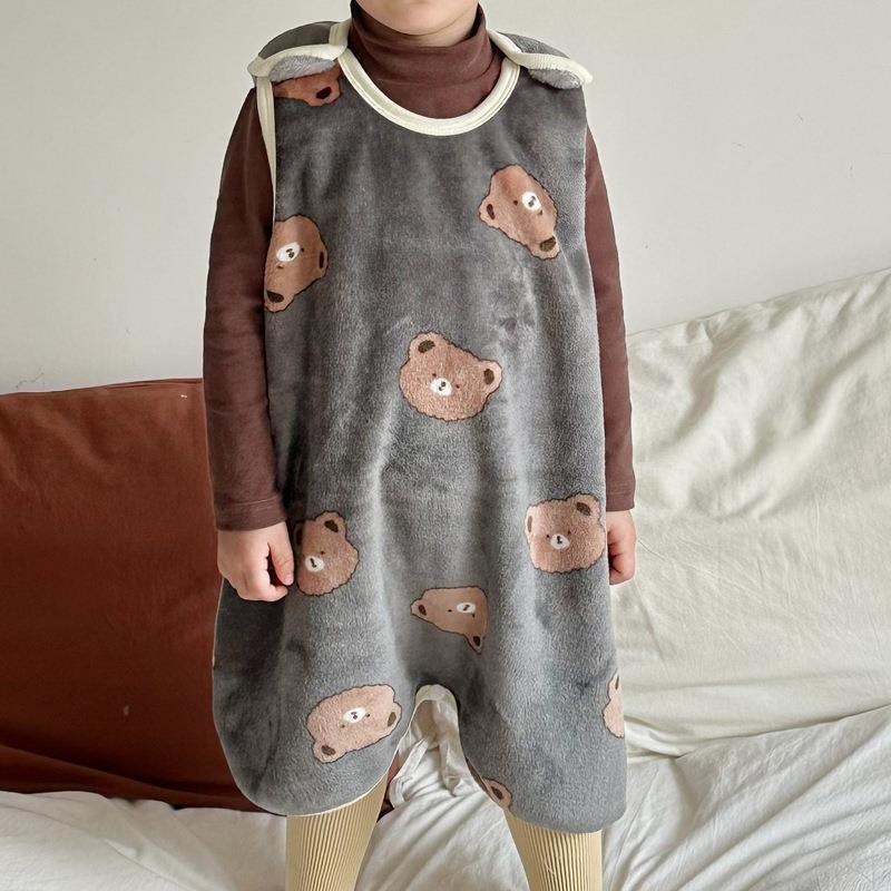 秋冬宝宝睡袋法兰绒儿童分腿防踢背心连体睡衣保暖男童女童家居服