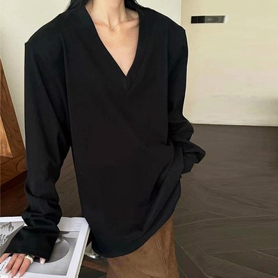 v领t恤女长袖秋冬新款宽松内搭打底衫女高级感长款遮屁股垫肩上衣